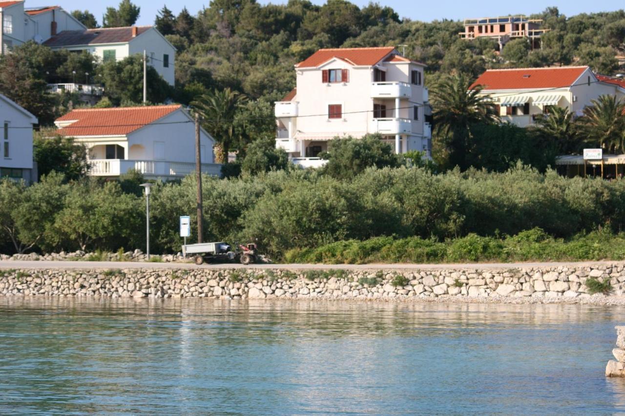Apartments And Rooms By The Sea Jakisnica, Pag - 4160 Lun  Eksteriør billede