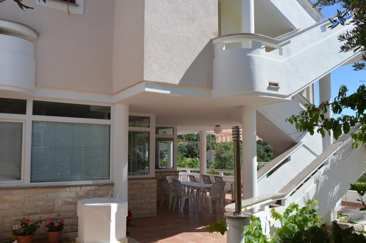 Apartments And Rooms By The Sea Jakisnica, Pag - 4160 Lun  Eksteriør billede