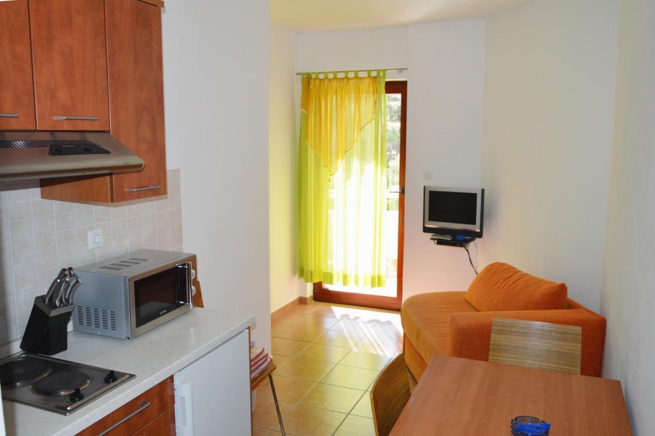 Apartments And Rooms By The Sea Jakisnica, Pag - 4160 Lun  Eksteriør billede