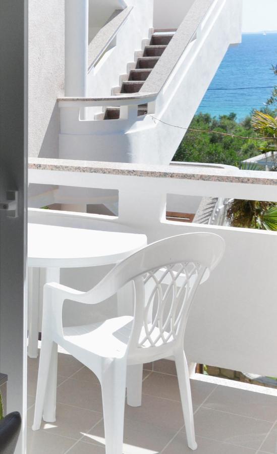 Apartments And Rooms By The Sea Jakisnica, Pag - 4160 Lun  Eksteriør billede