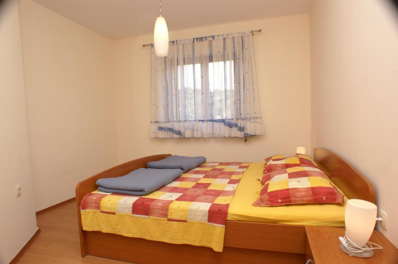 Apartments And Rooms By The Sea Jakisnica, Pag - 4160 Lun  Eksteriør billede