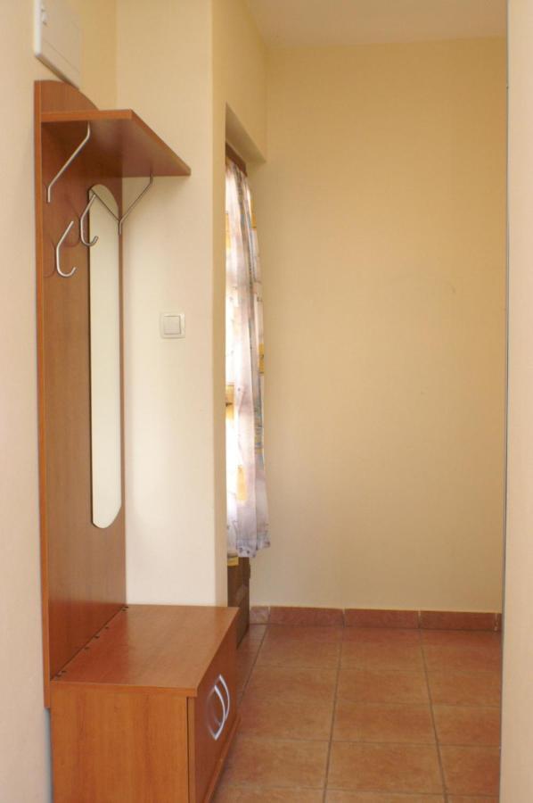 Apartments And Rooms By The Sea Jakisnica, Pag - 4160 Lun  Eksteriør billede