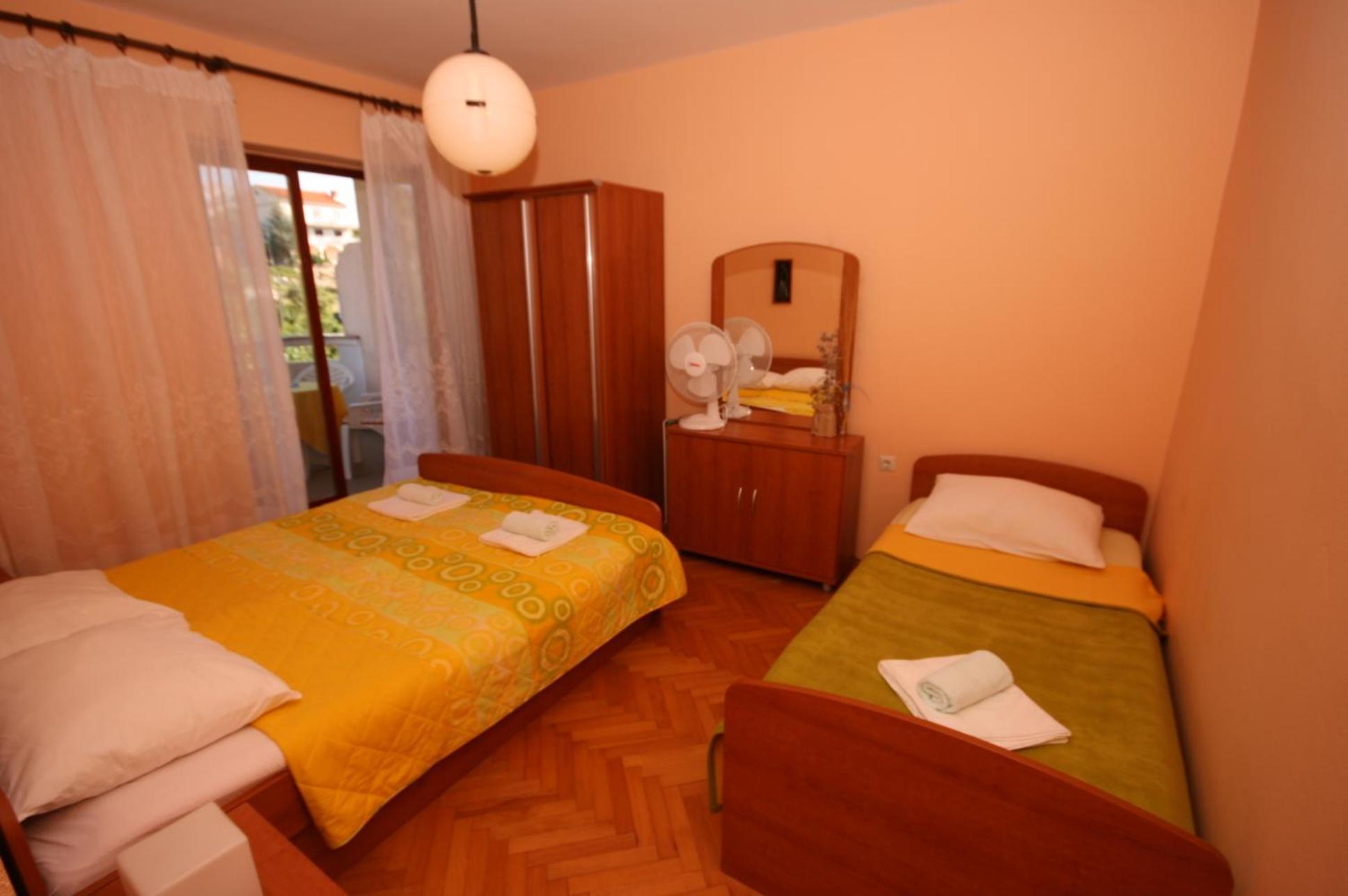 Apartments And Rooms By The Sea Jakisnica, Pag - 4160 Lun  Værelse billede