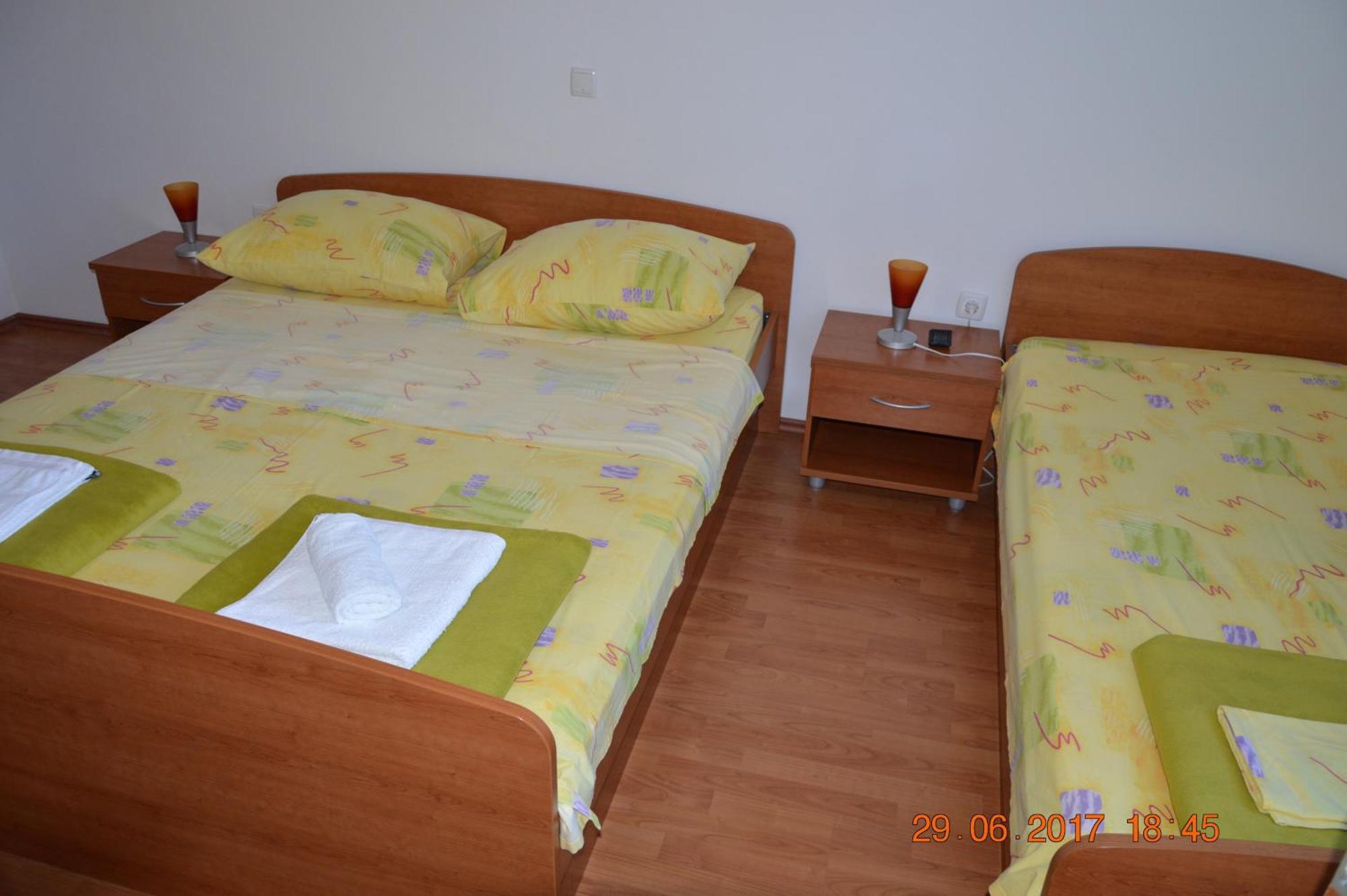 Apartments And Rooms By The Sea Jakisnica, Pag - 4160 Lun  Værelse billede